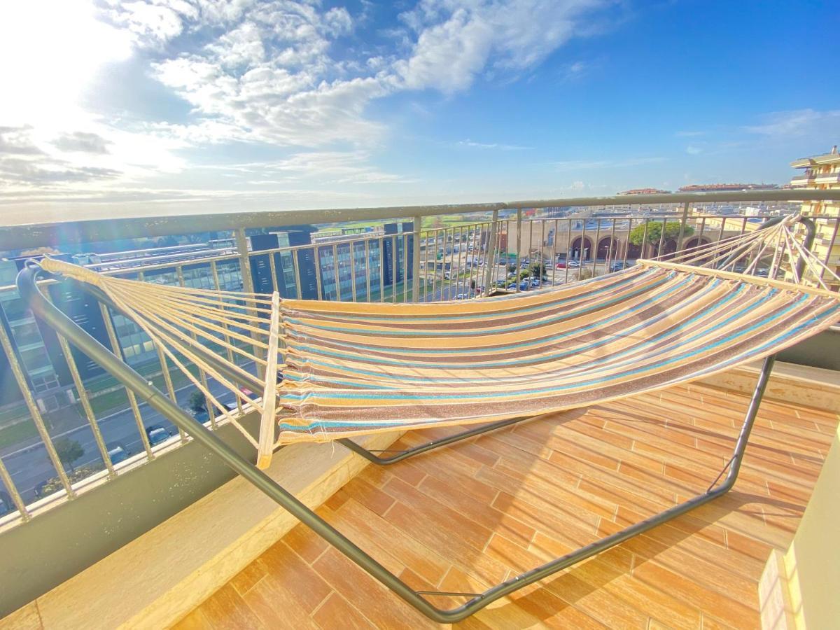 Golden Hour Apartment - Panoramic Terrace Фьюмичино Экстерьер фото