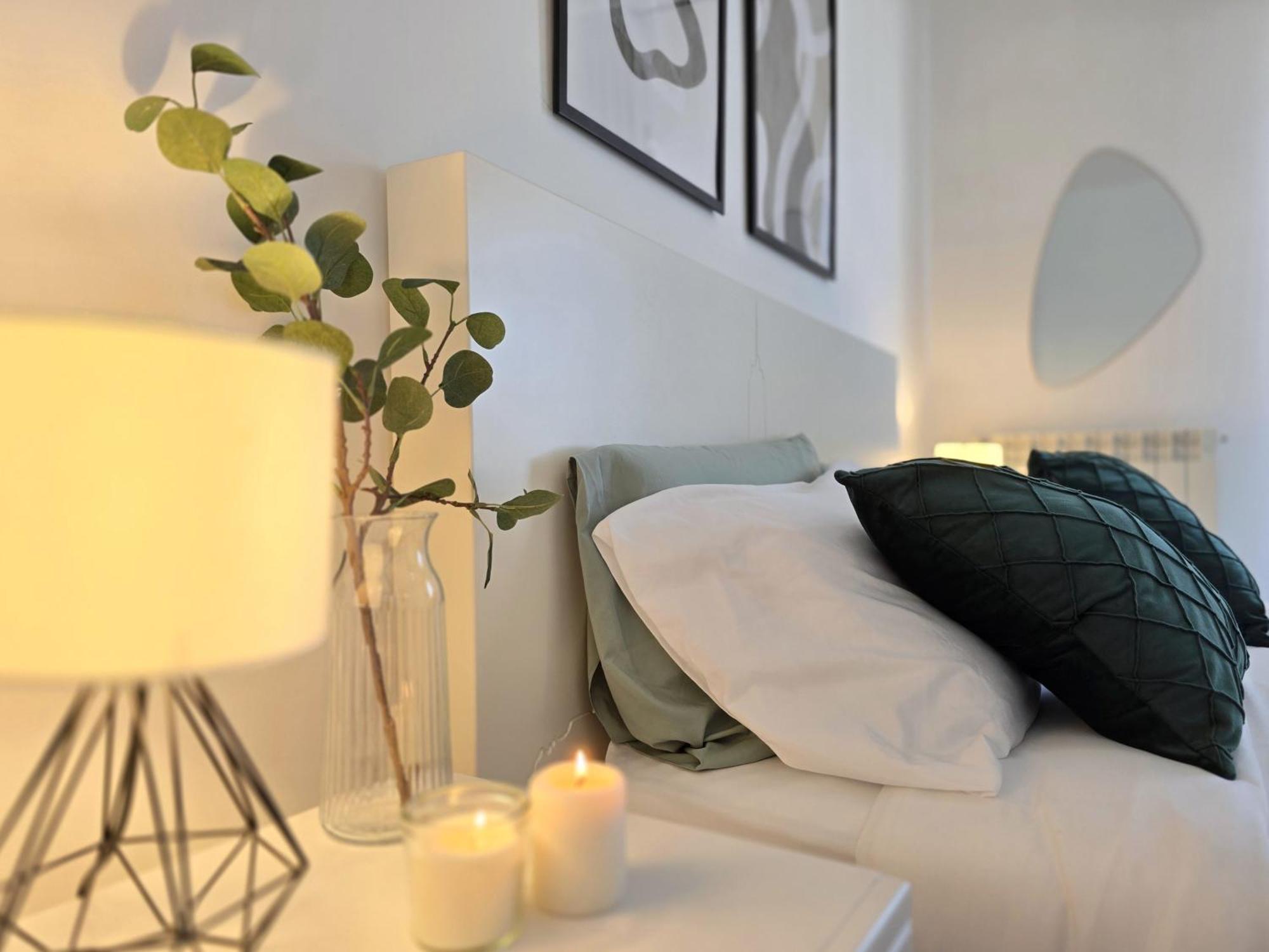 Golden Hour Apartment - Panoramic Terrace Фьюмичино Экстерьер фото